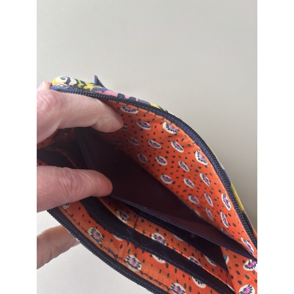 Vera Bradley RIO Pattern Top Zippered Wallet Wristlet Clutch  7 1/2" x 4 1/2" - Picture 6 of 10